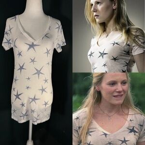 Threads 4 Thought • Vintage White V-Neck Star Print Top S